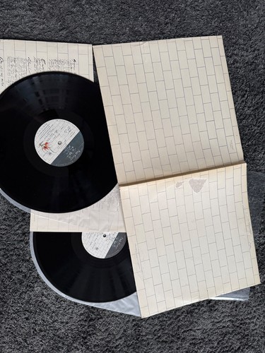 The wall pink floyd - wall,