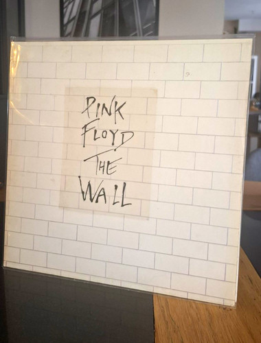 Pink floyd the wall - pink,
